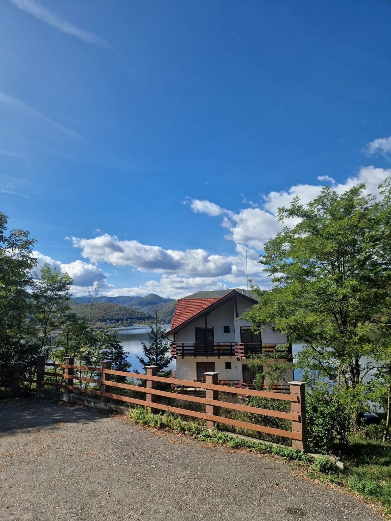 Pensiunea Belvedere Cincis Exteriér fotografie