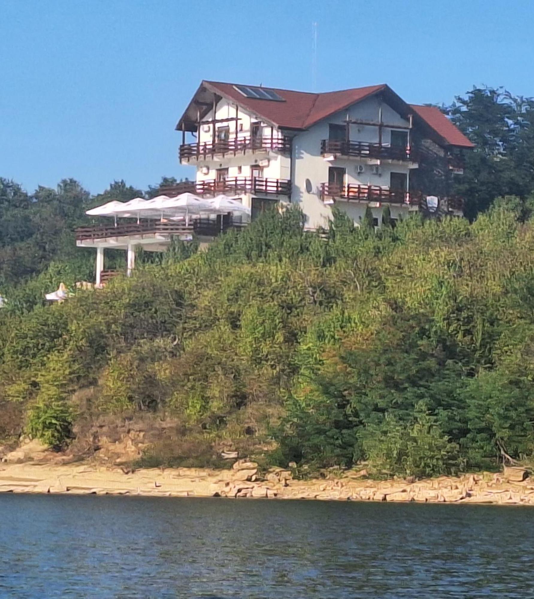 Pensiunea Belvedere Cincis Exteriér fotografie