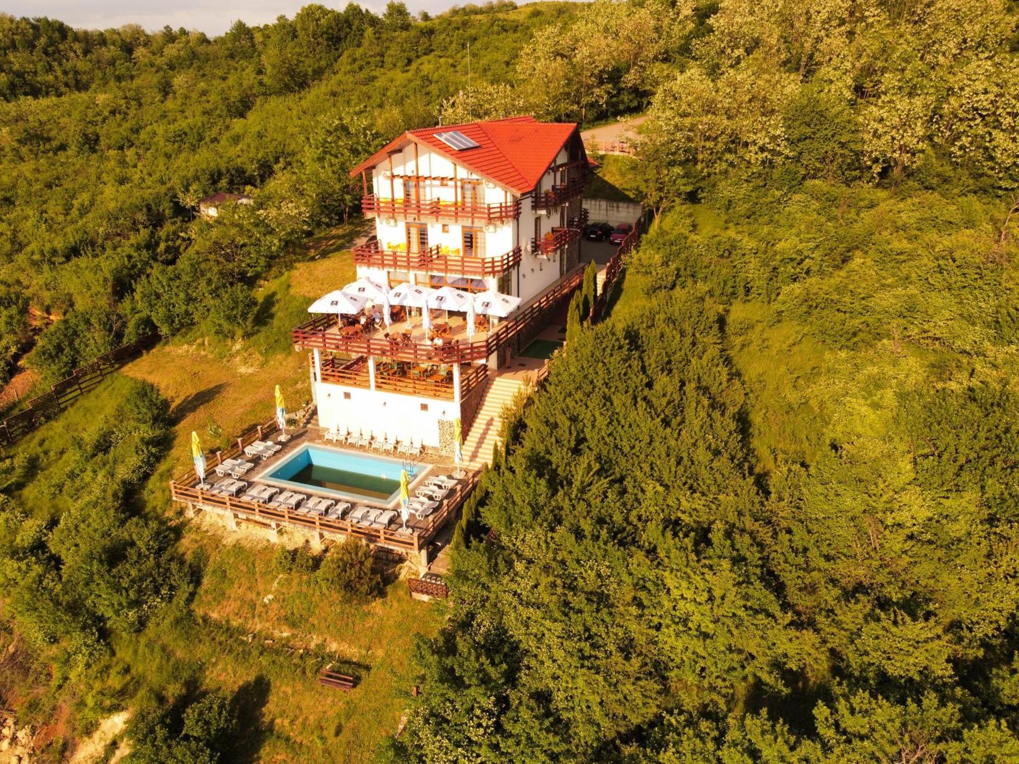 Pensiunea Belvedere Cincis Exteriér fotografie