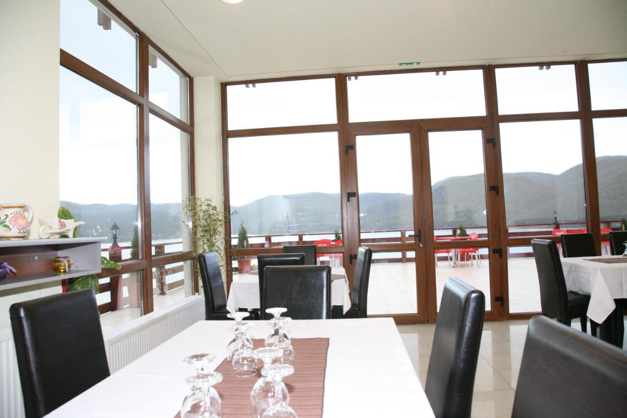 Pensiunea Belvedere Cincis Exteriér fotografie