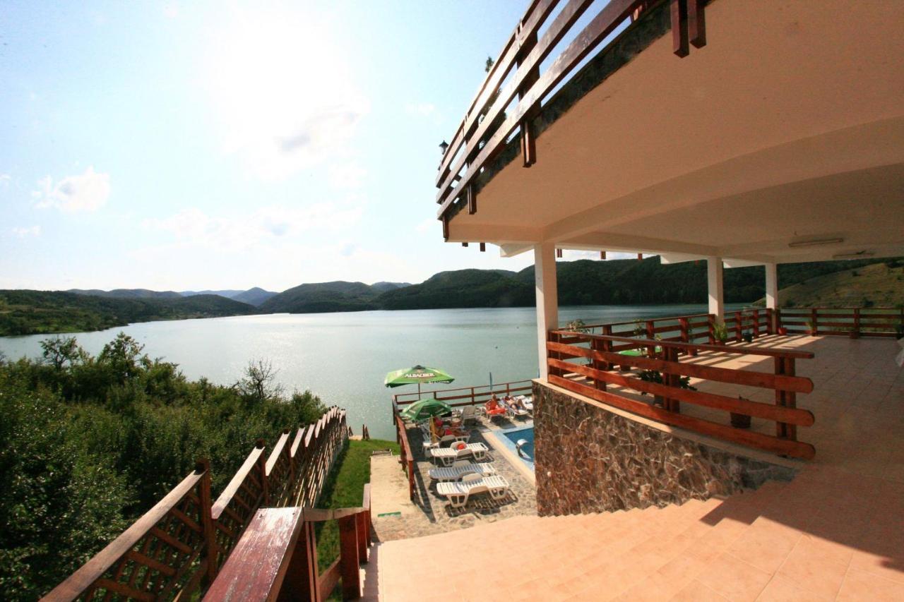 Pensiunea Belvedere Cincis Exteriér fotografie